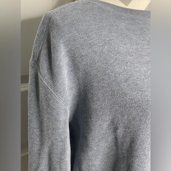 Banana Republic Large Blue Sweatshirt - Picture 2 of 6